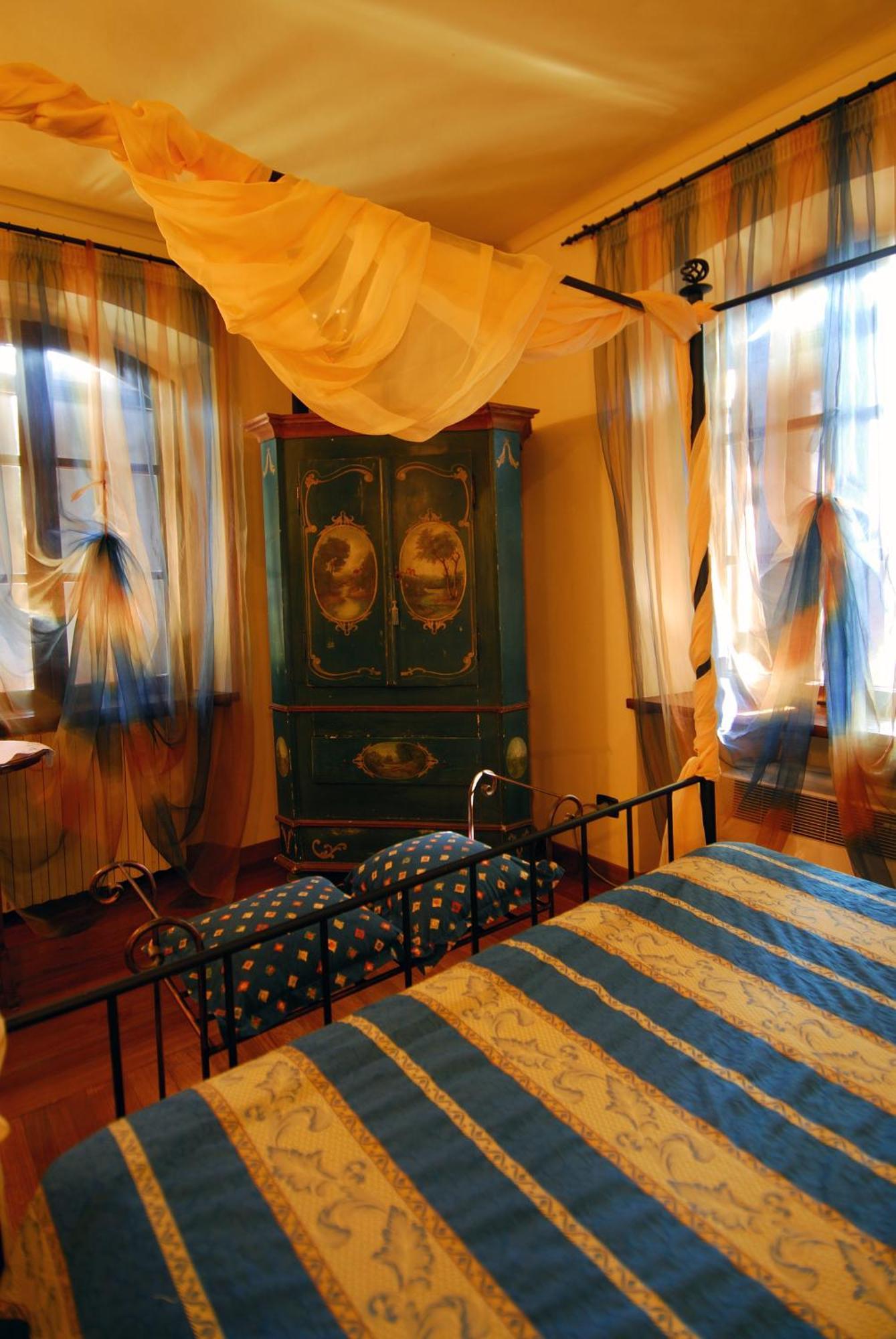 Villa La Favorita Alba  Habitación foto